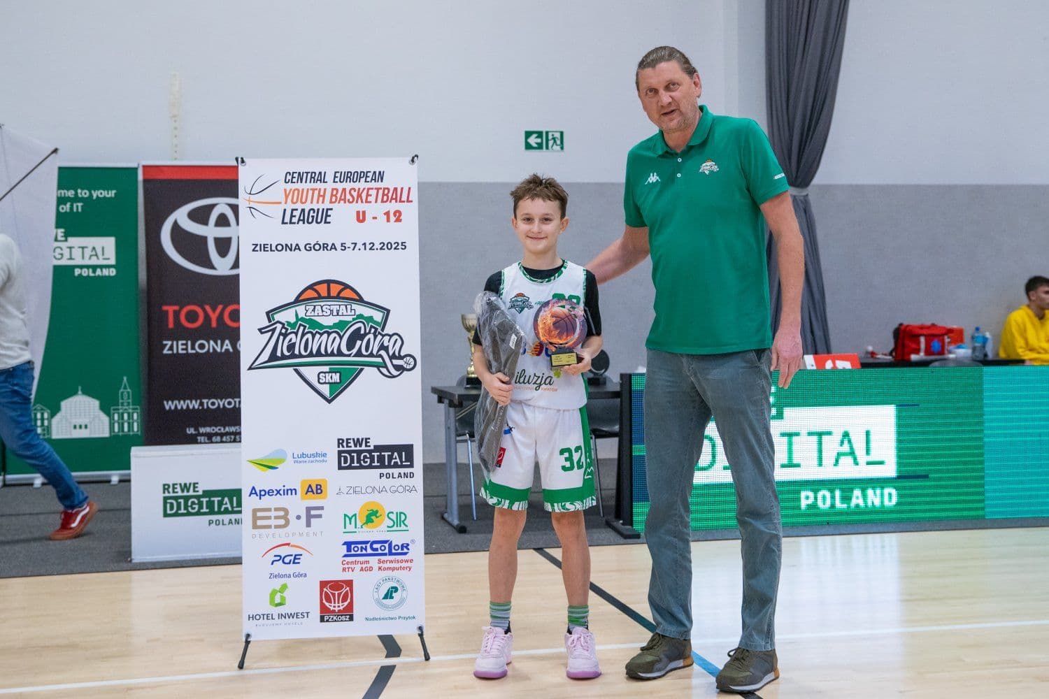 Zwyciężamy w turnieju CEYBL U12 ! — zdjęcie 1