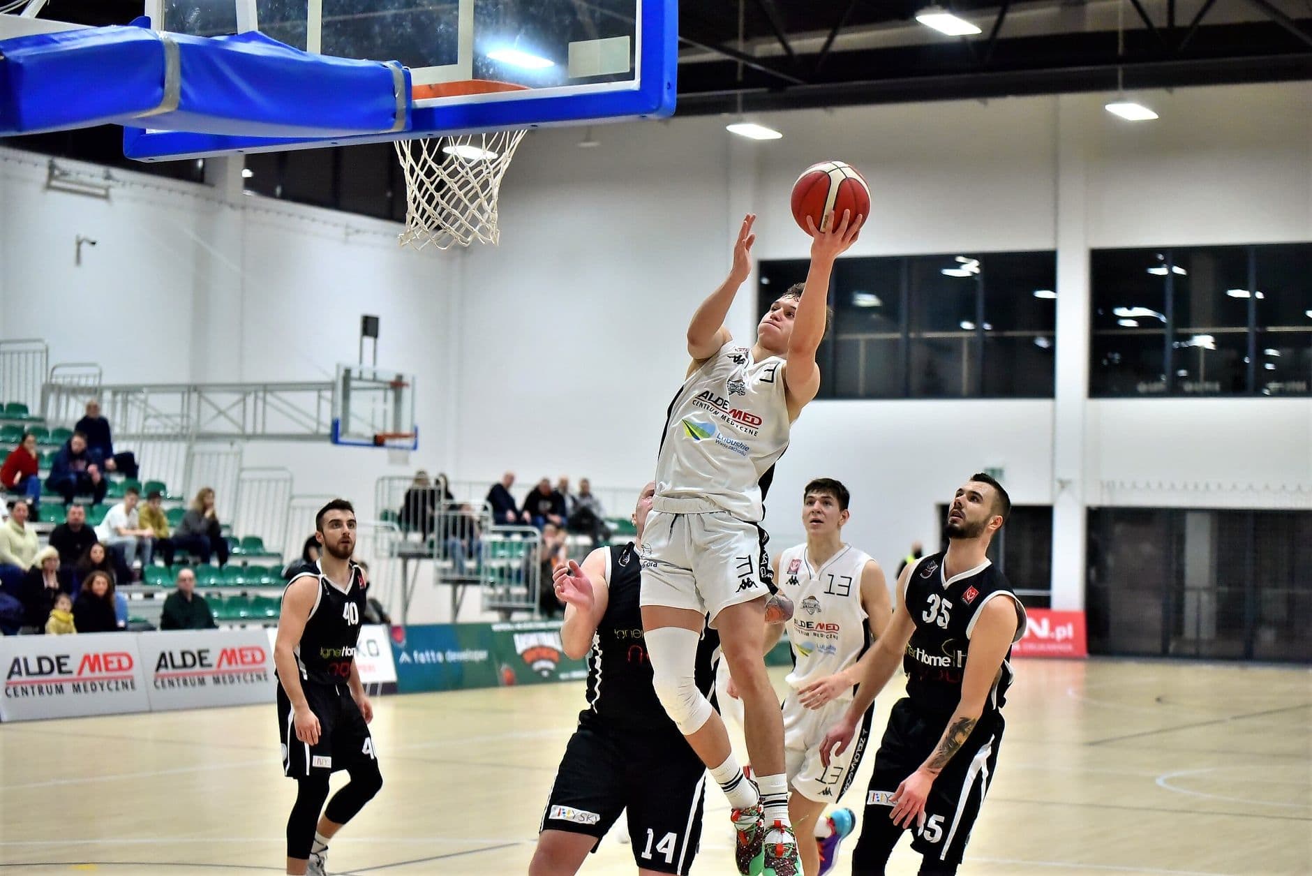 II LIGA : Przegrana z NYSĄ, w środę 26.01 DERBY z BC Swiss KRONO Żary — zdjęcie 2